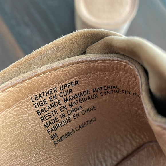 Tan color sandals - Picture 8 of 8